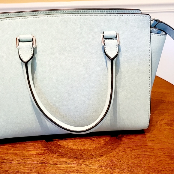 Micheal Kors Purse - Picture 5 of 6